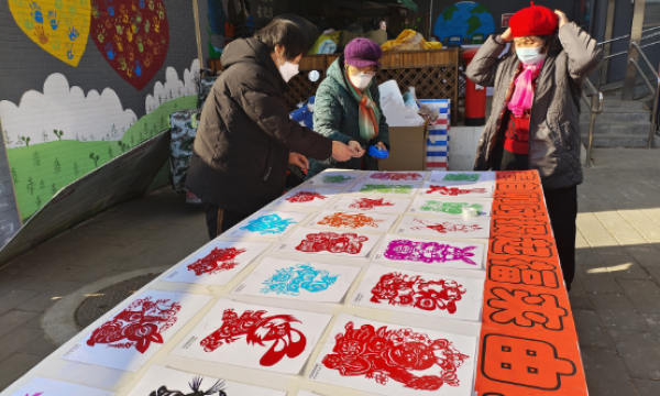 中国网：望京街道品牌社区社会组织队伍宣传-望京南湖西园“春草苑”剪纸社